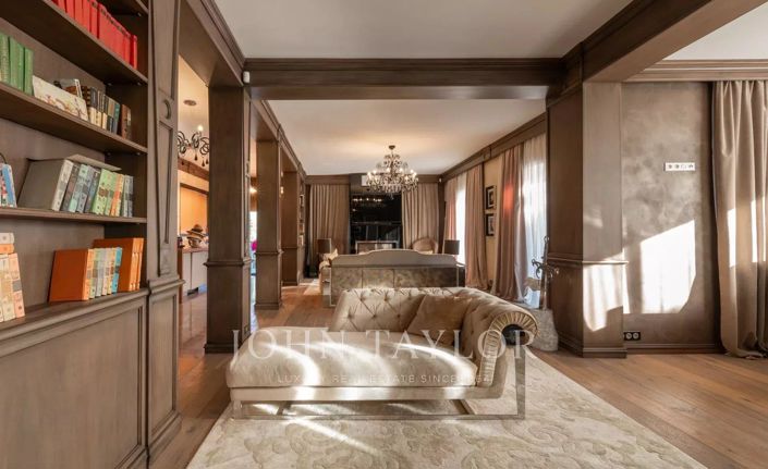 Image No.11-5 Bed House for sale