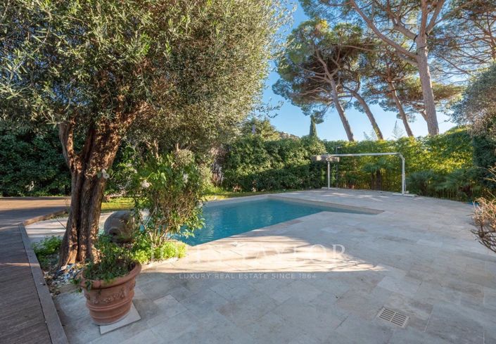 Image No.2-5 Bed House for sale