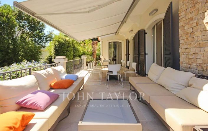 Image No.5-5 Bed House for sale