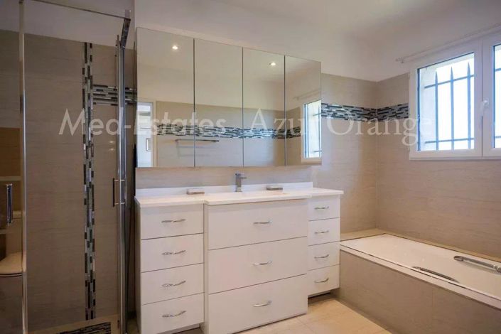 Image No.12-3 Bed House for sale