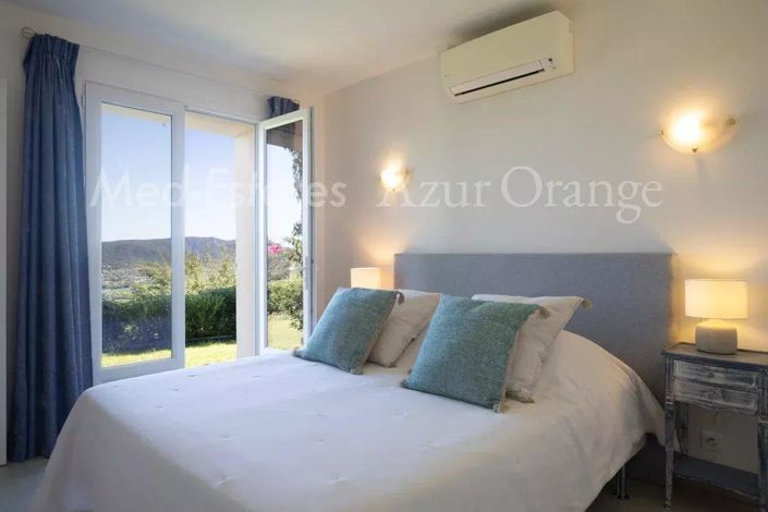 Image No.13-3 Bed House for sale