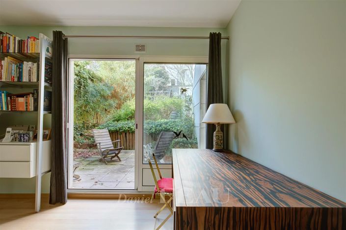 Image No.15-5 Bed Apartment for sale