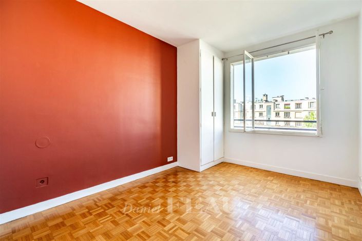 Image No.7-3 Bed Apartment for sale