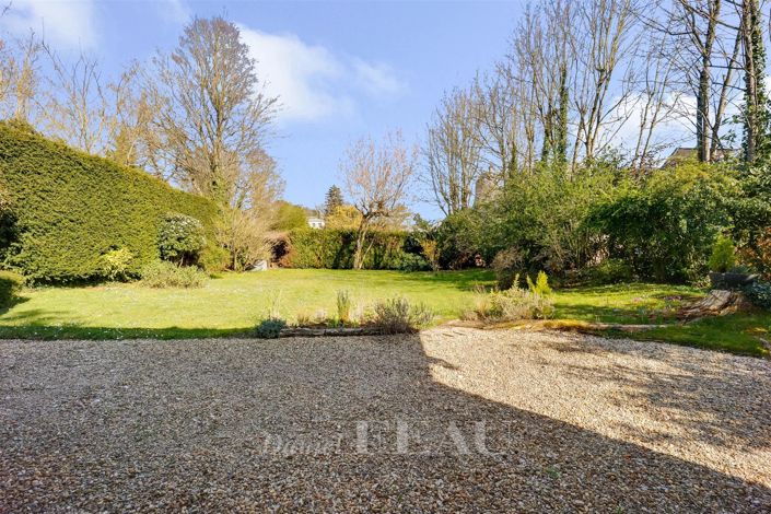 Image No.15-5 Bed House for sale