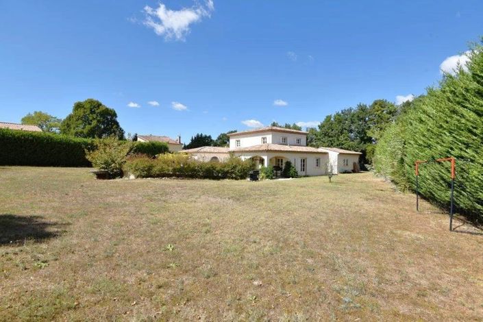 Image No.19-4 Bed House for sale