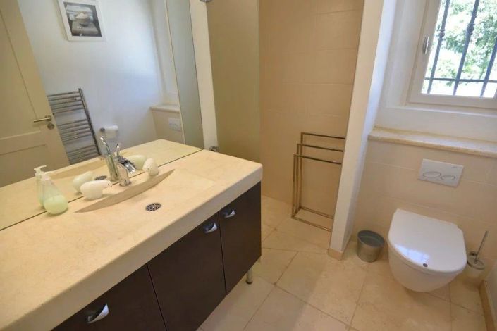 Image No.21-4 Bed House for sale