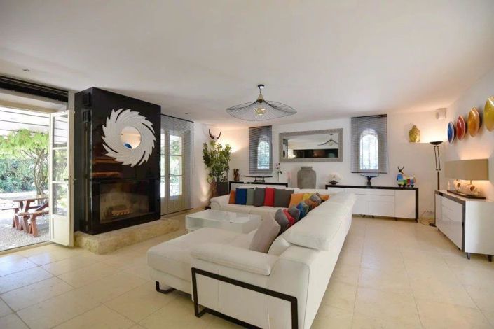 Image No.6-4 Bed House for sale