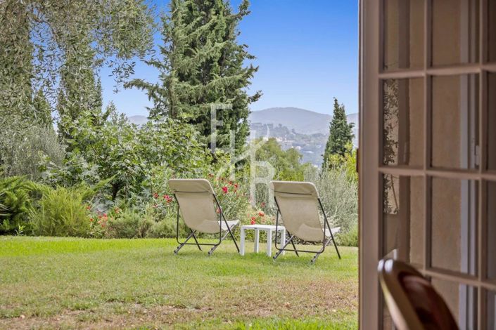 Image No.17-4 Bed House for sale