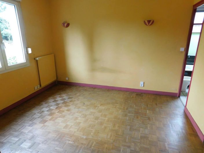 Image No.10-2 Bed House for sale