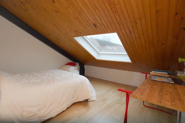 Image No.10-4 Bed House for sale