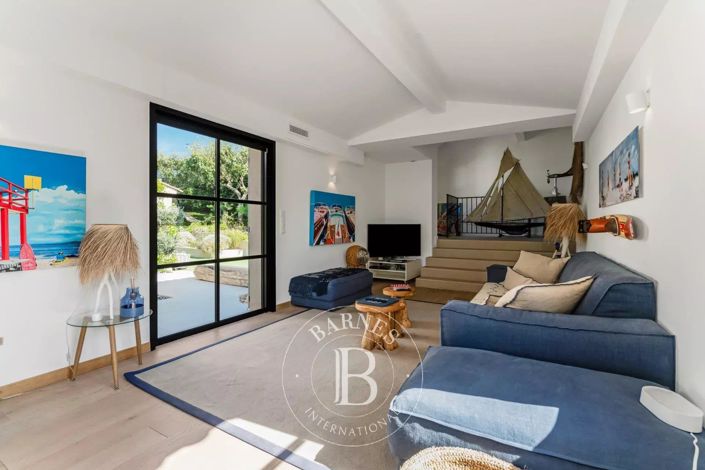 Image No.11-4 Bed House for sale