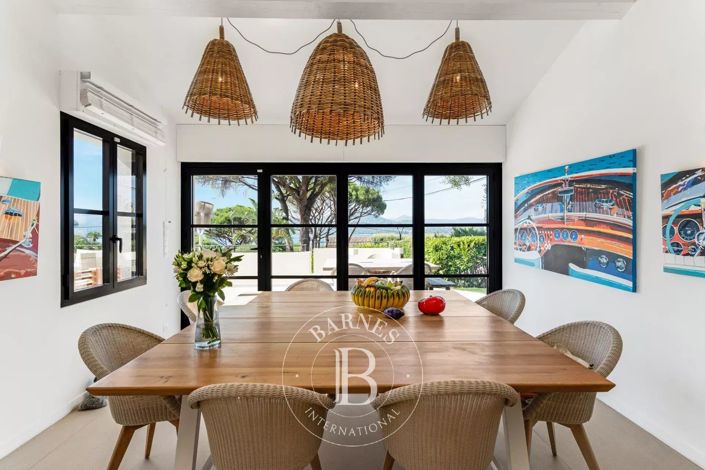 Image No.8-4 Bed House for sale