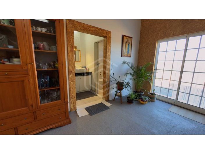 Image No.18-2 Bed House for sale