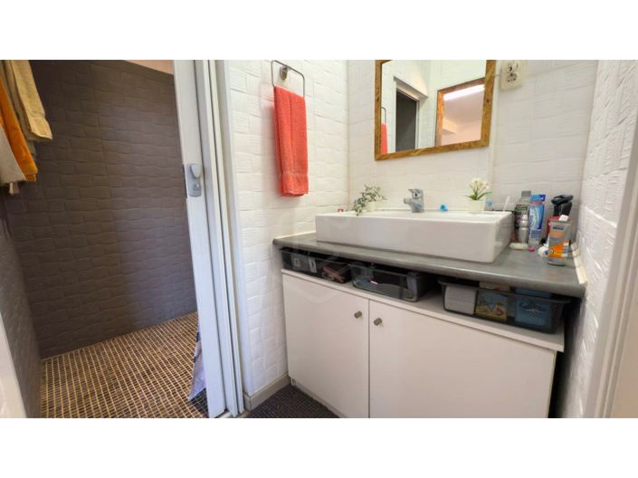 Image No.24-2 Bed House for sale