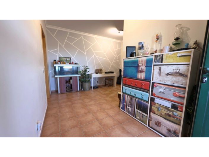 Image No.34-2 Bed House for sale