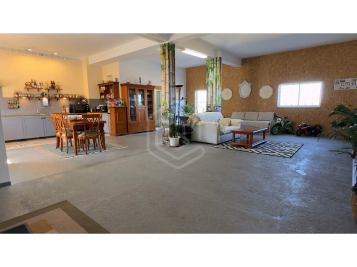 Image No.4-2 Bed House for sale