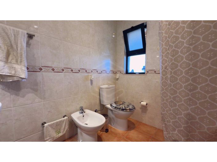 Image No.40-2 Bed House for sale
