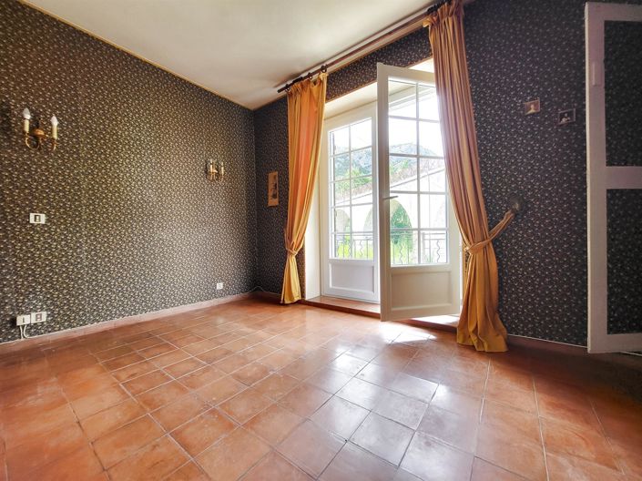 Image No.12-3 Bed House for sale