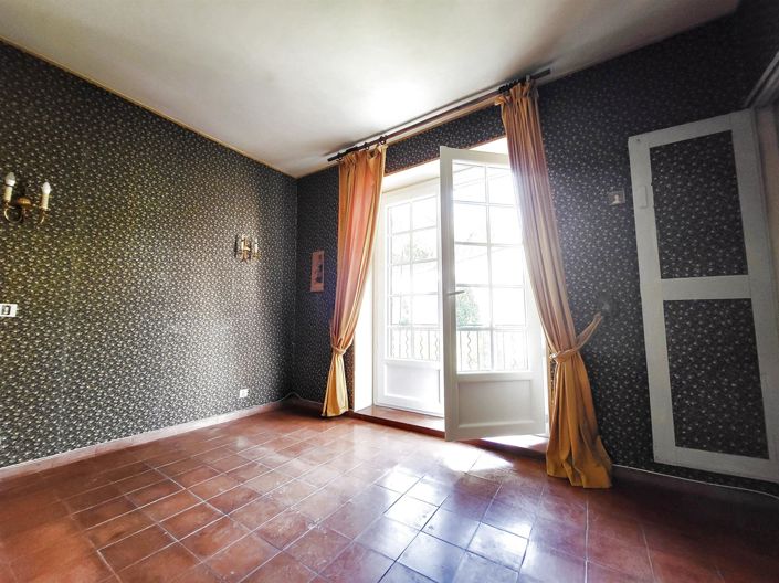 Image No.9-3 Bed House for sale