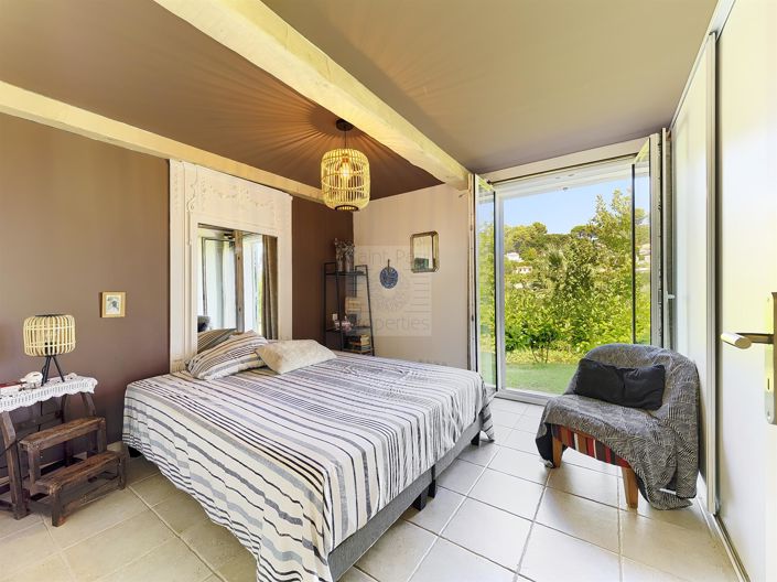 Image No.11-4 Bed House for sale