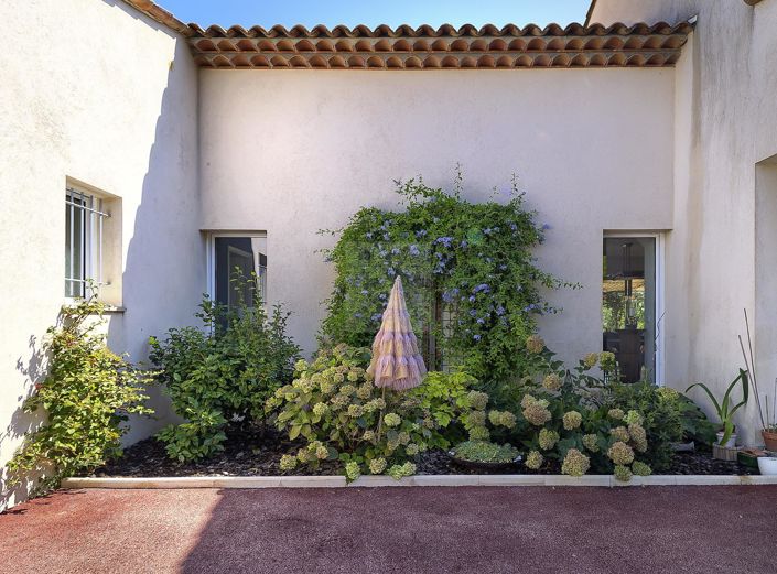 Image No.17-4 Bed House for sale