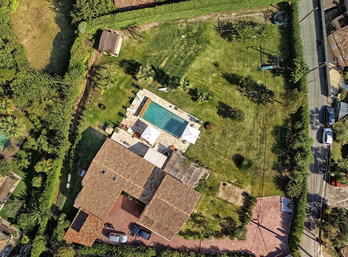 Image No.20-4 Bed House for sale