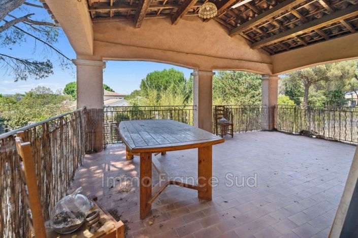 Image No.10-4 Bed House for sale