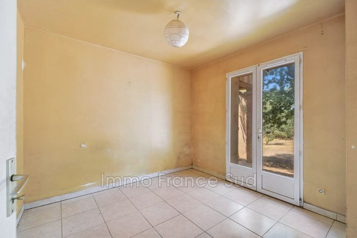 Image No.20-4 Bed House for sale