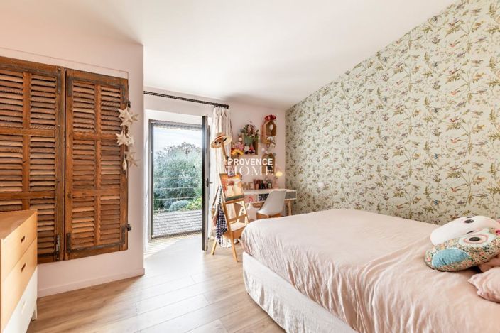 Image No.15-4 Bed House for sale