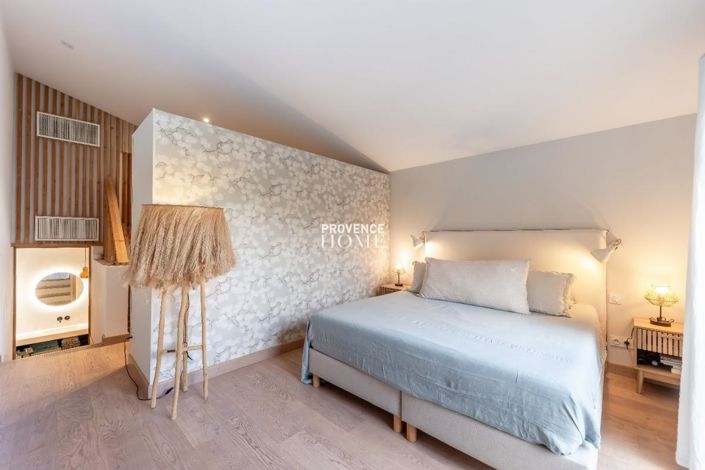 Image No.9-4 Bed House for sale