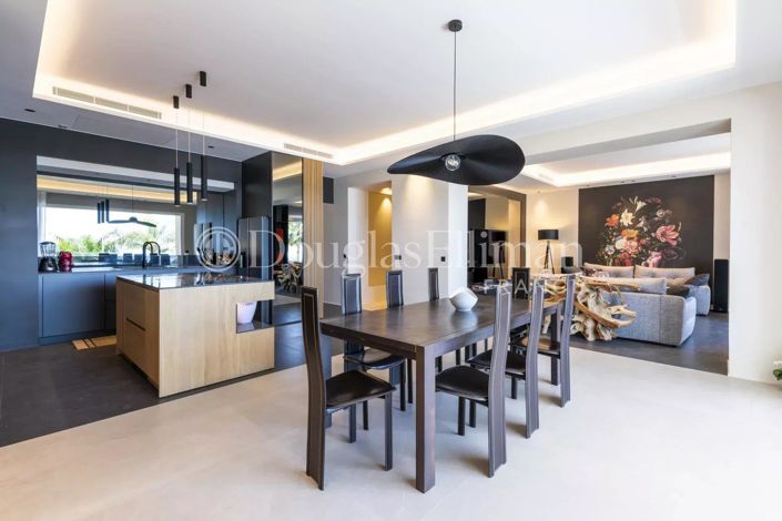 Image No.2-4 Bed Apartment for sale