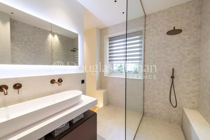 Image No.9-4 Bed Apartment for sale