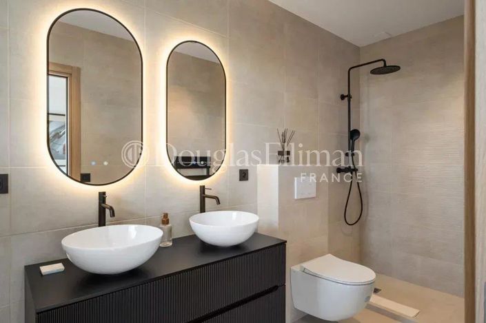 Image No.11-3 Bed Apartment for sale