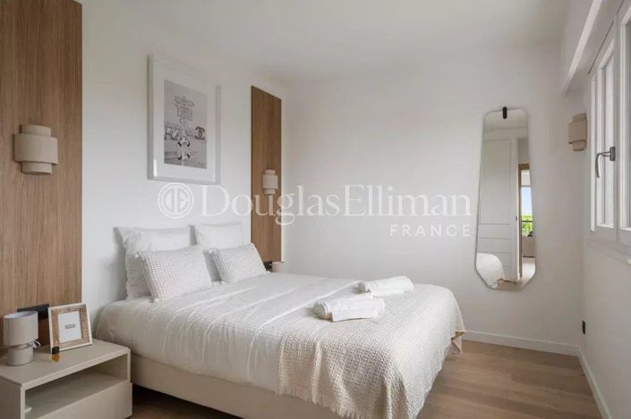 Image No.12-3 Bed Apartment for sale