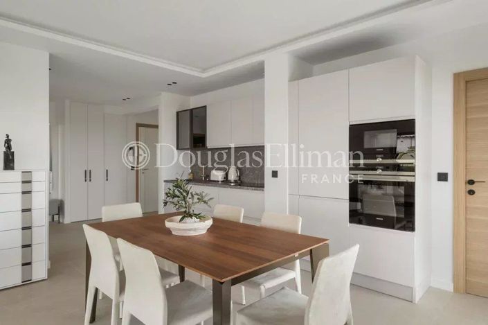 Image No.7-3 Bed Apartment for sale