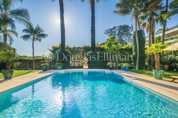 Image No.3-5 Bed House for sale