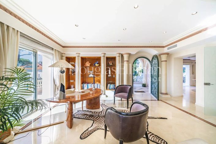 Image No.7-5 Bed House for sale