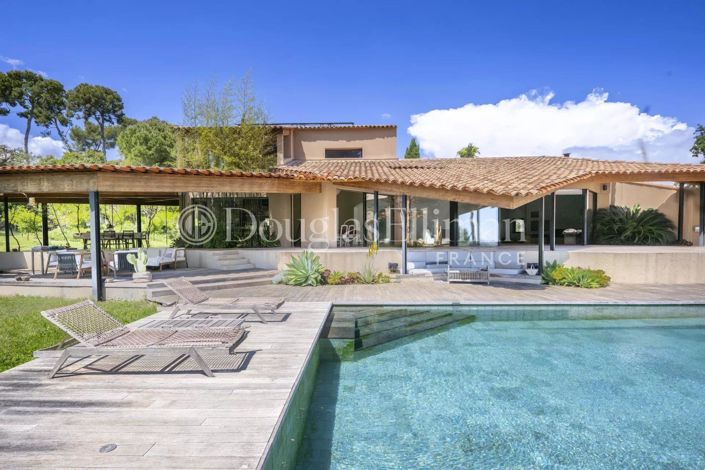 Image No.4-5 Bed House for sale