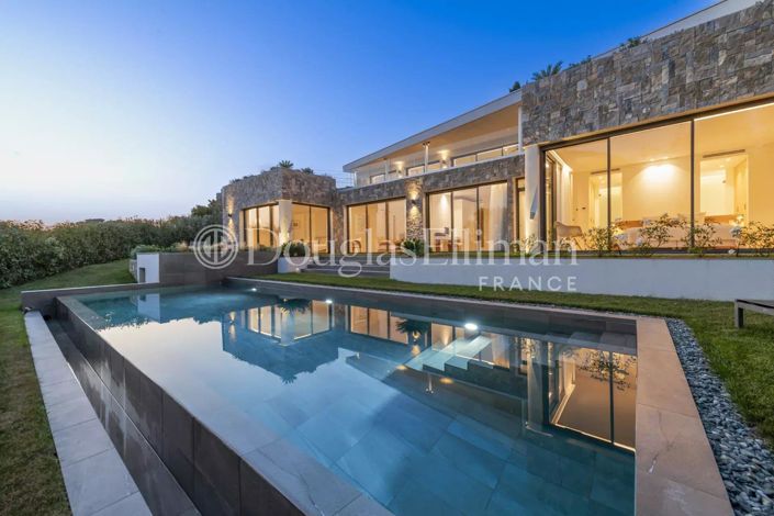 Image No.25-5 Bed House for sale