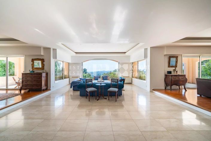 Image No.6-4 Bed House for sale