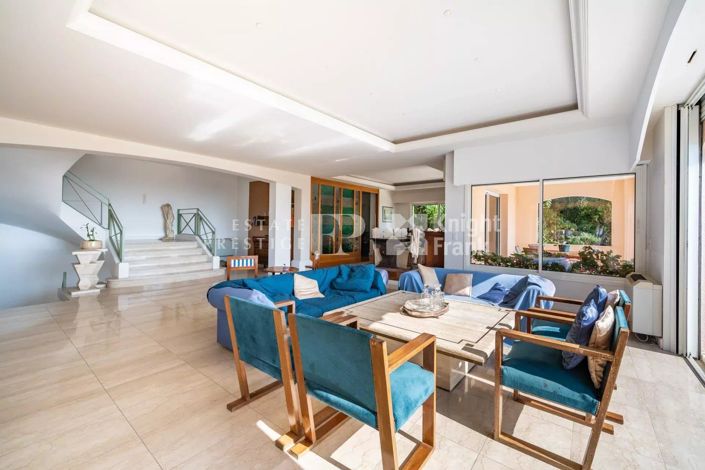 Image No.7-4 Bed House for sale