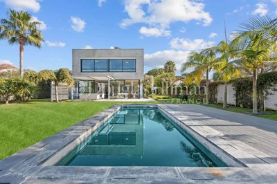 5 Bed House for sale