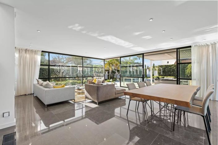 Image No.4-5 Bed House for sale