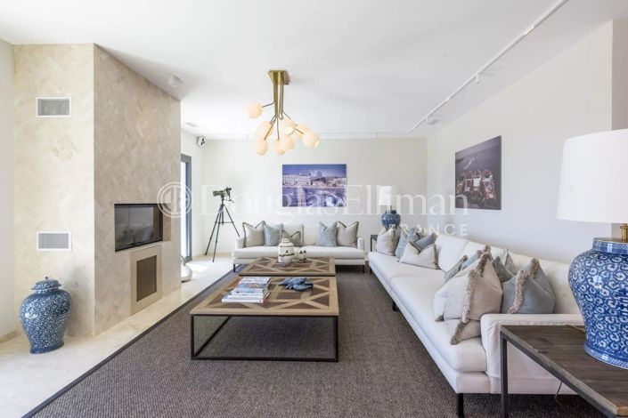 Image No.6-5 Bed House for sale