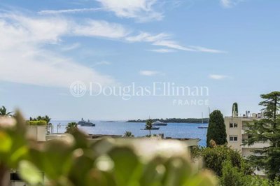 3 Bed Apartment for sale