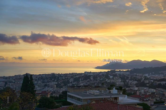 Image No.3-5 Bed House for sale