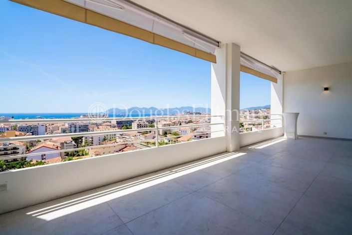 Image No.1-3 Bed Apartment for sale