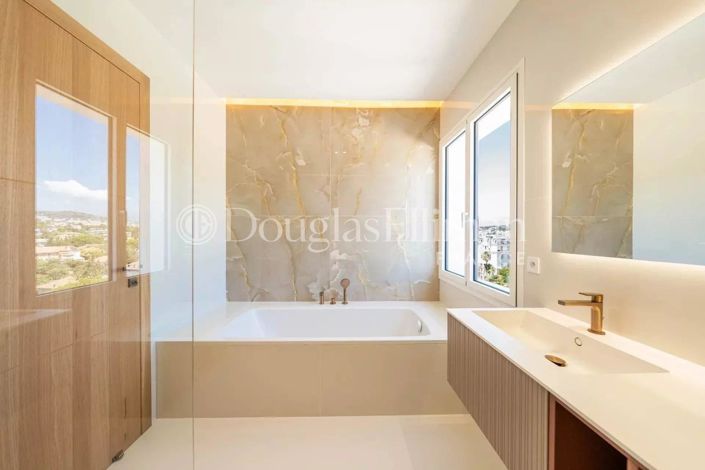 Image No.6-3 Bed Apartment for sale