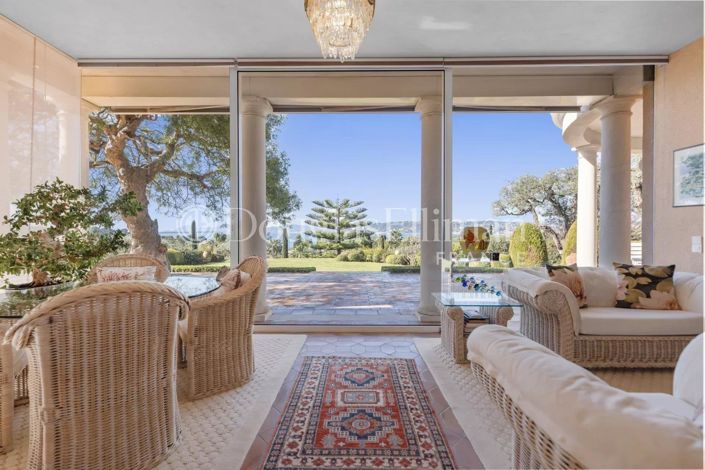 Image No.10-6 Bed House for sale