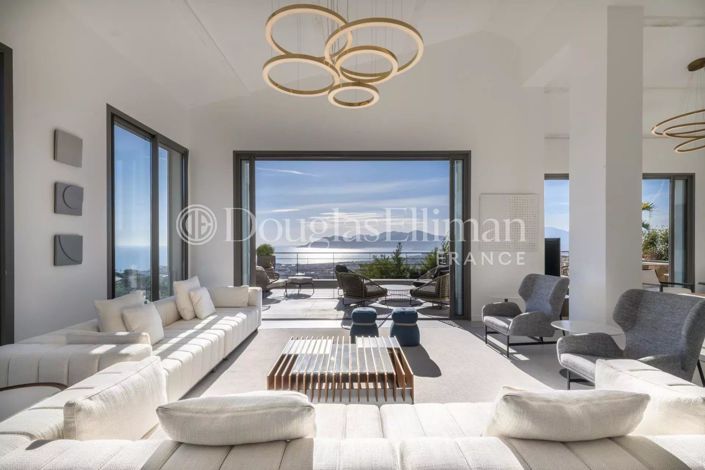 Image No.2-5 Bed House for sale